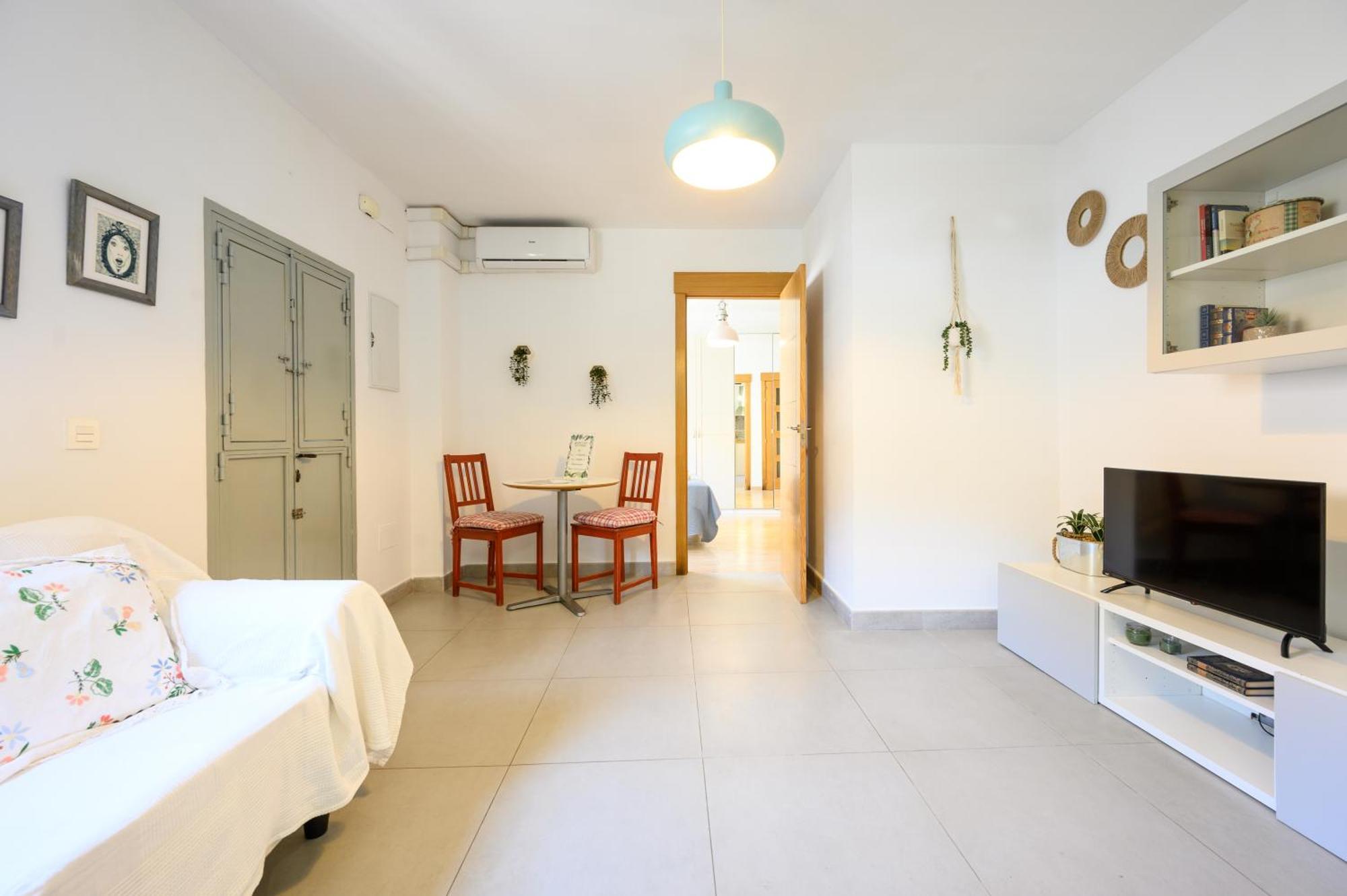 Blue Castle Guesthouse Малага Екстер'єр фото